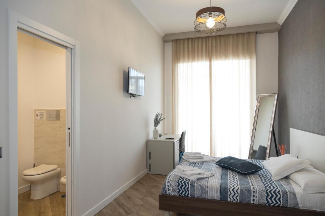 Garibaldi Rooms เนเปิลส์ ภายนอก รูปภาพ