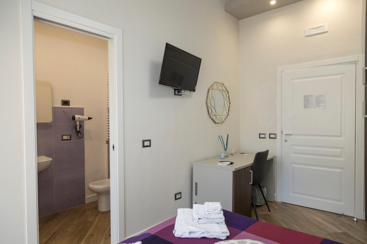 Garibaldi Rooms เนเปิลส์ ภายนอก รูปภาพ