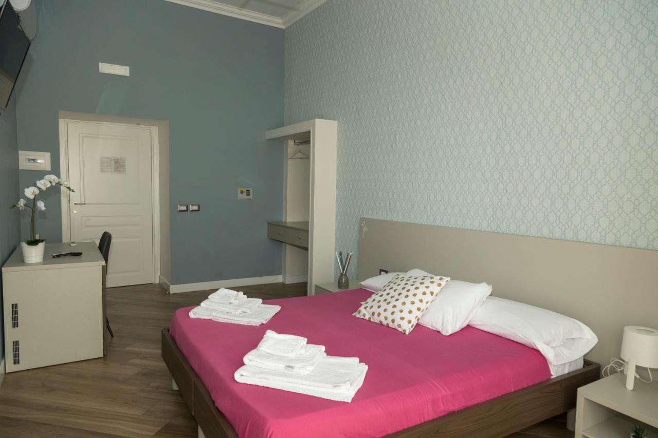 Garibaldi Rooms เนเปิลส์ ภายนอก รูปภาพ