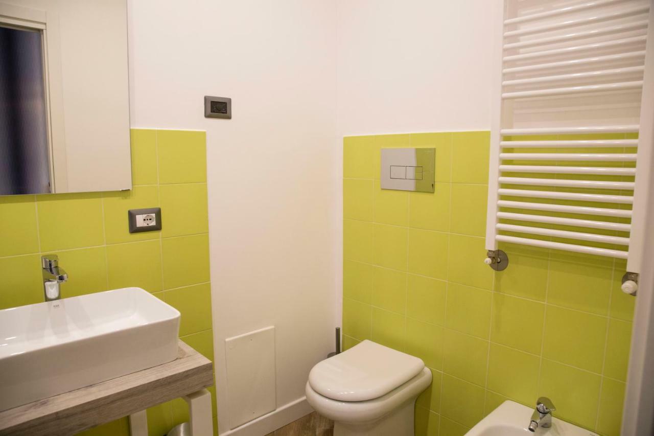 Garibaldi Rooms เนเปิลส์ ภายนอก รูปภาพ